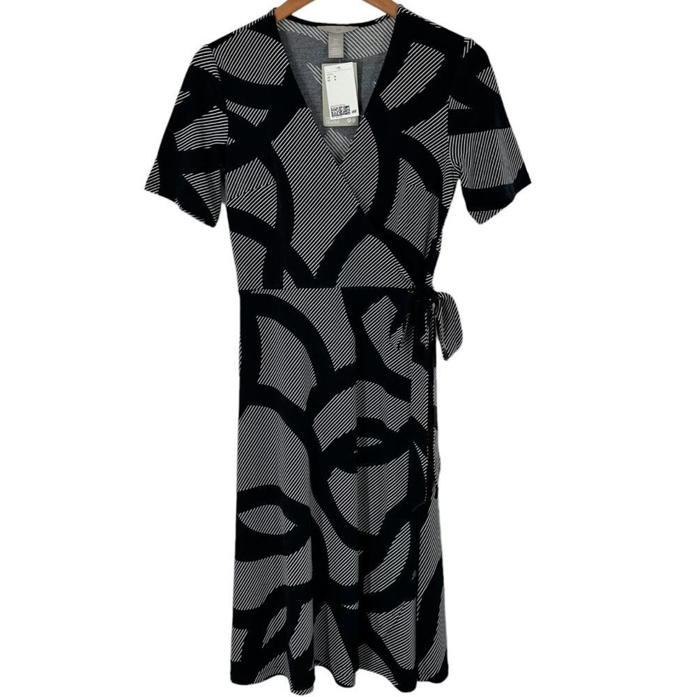 NEW/NWT H&M Black White Striped Jersey Short Sleeve Wrap Dress Size Small - Picture 6 of 6